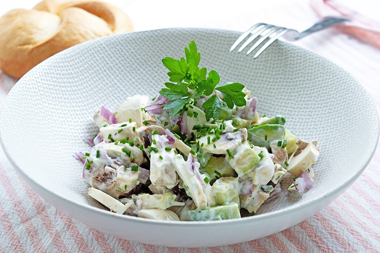 Avocadosnack mit Champignon
