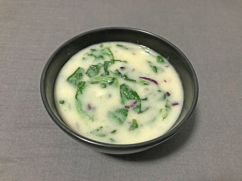Grießsuppe mit Spinat