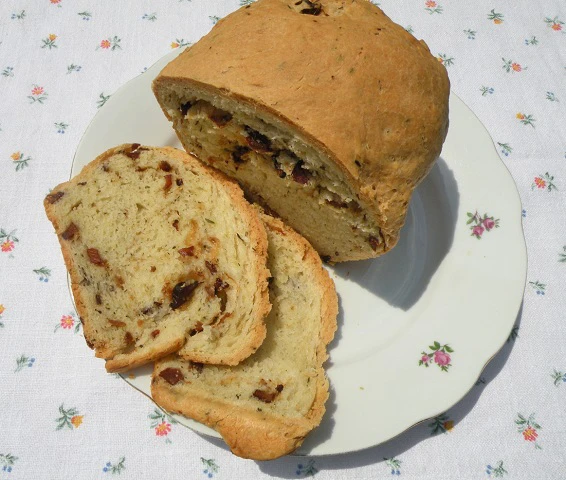 Pikanter Hefekuchen
