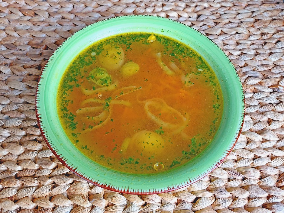 Bunte Rindsuppe