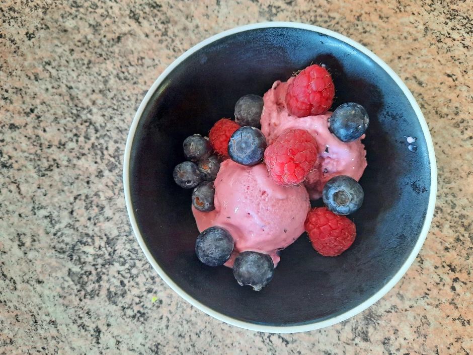 Himbeer Heidelbeer Eis Low Carb