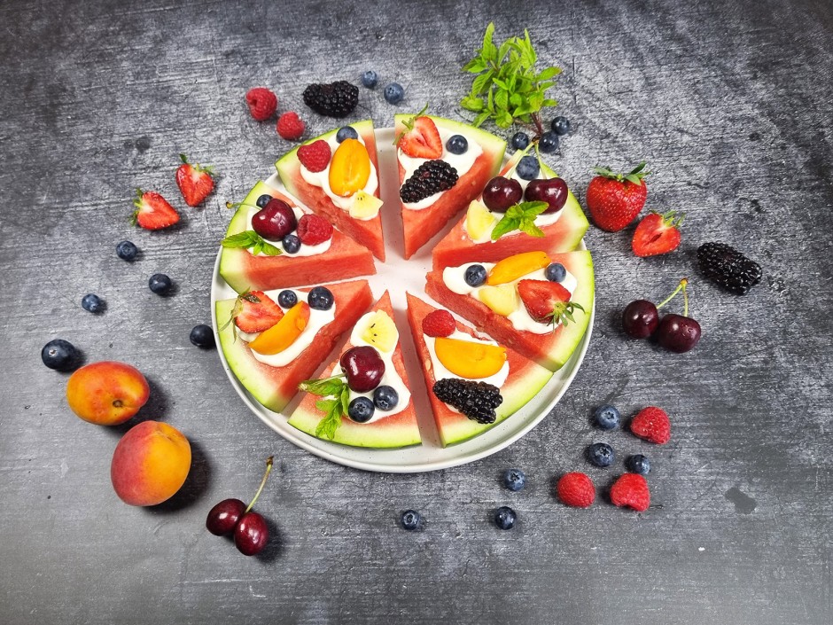 Wassermelonen Pizza mit frischen Früchten