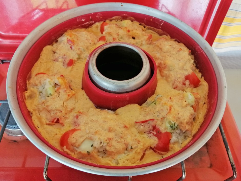 Gefüllte Paprika aus dem Camping-Backofen