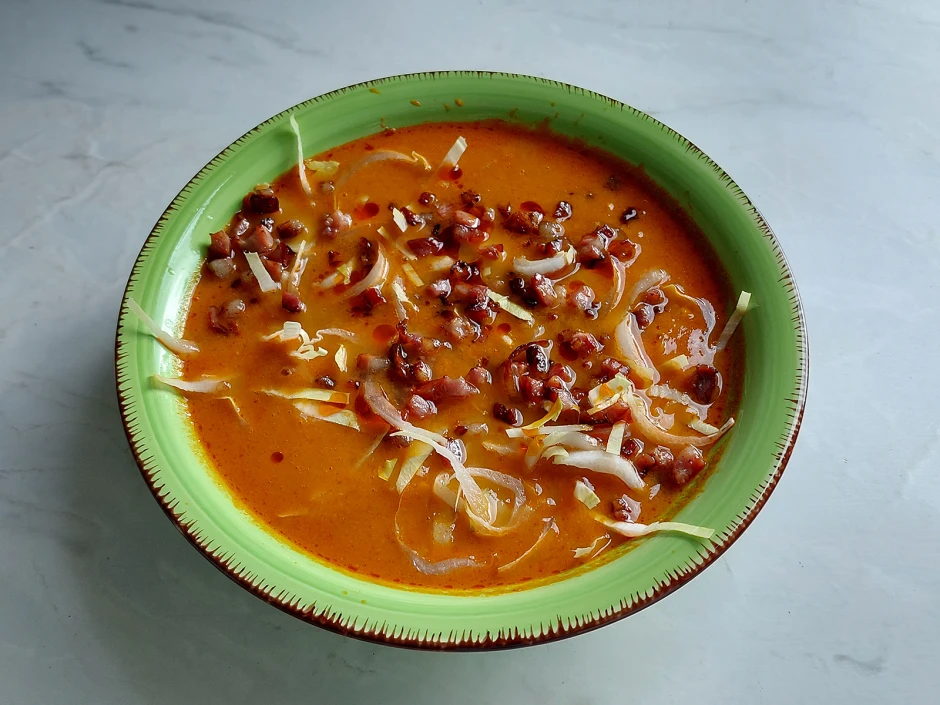 Szechuan-Suppe mit Chicor&eacute;e