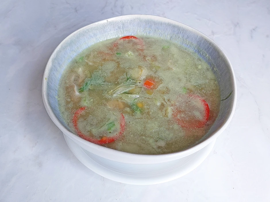 Bunte Erbsensuppe