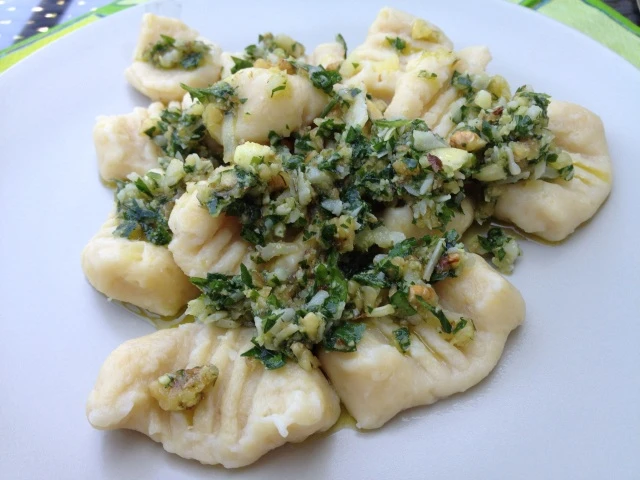 Gnocchi mit Walnusspesto