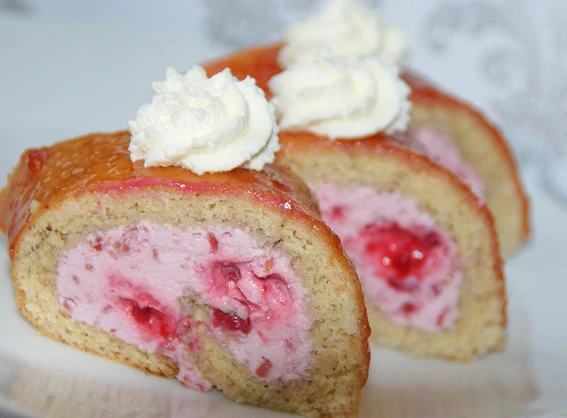 Himmbeerroulade
