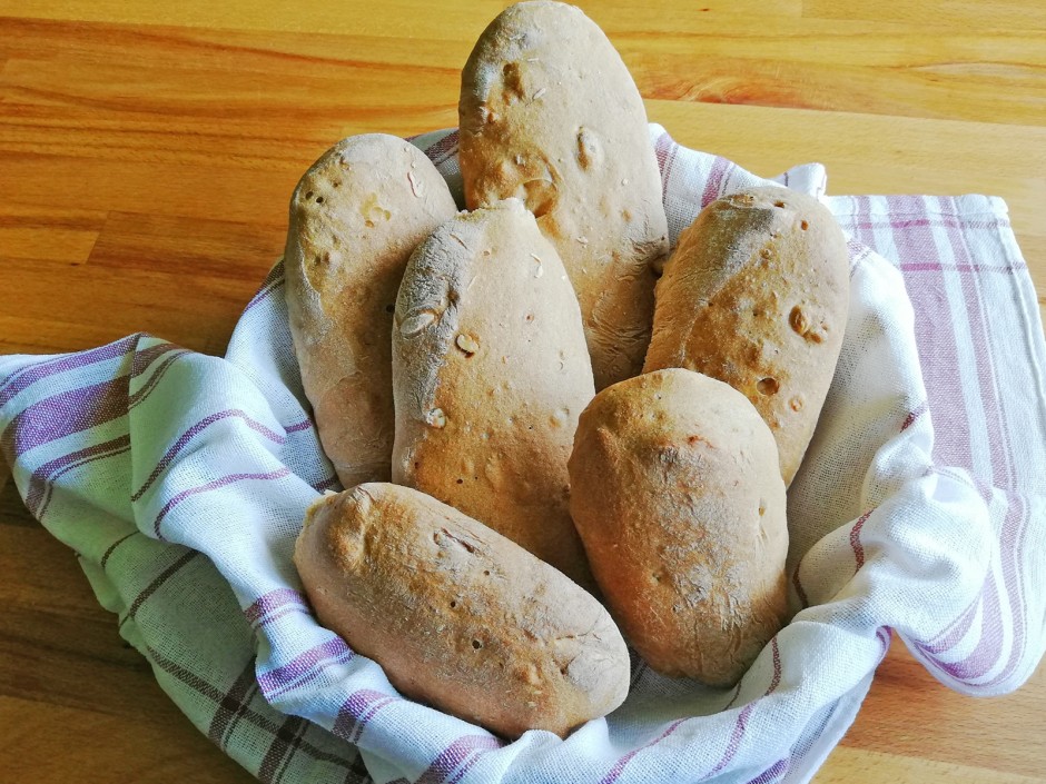 Dinkelnusswecken