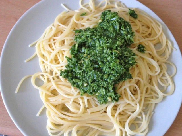 B&auml;rlauchpesto mit Pinienkernen