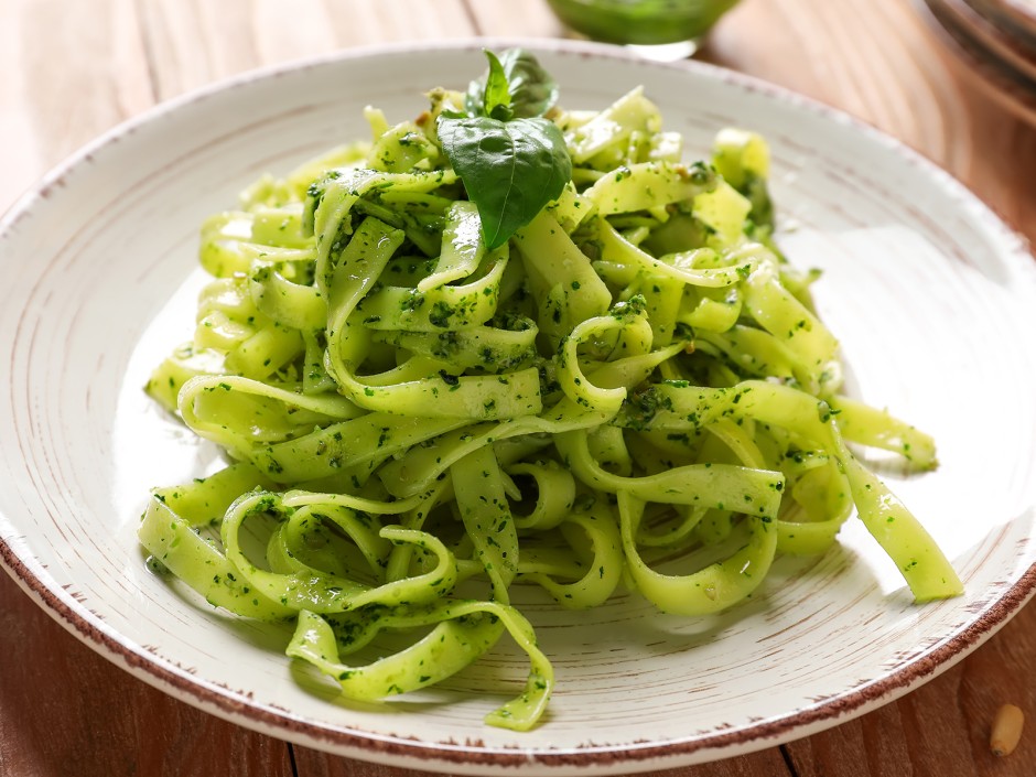 Rucola-Uhudler-Pesto mit Tagliatelle