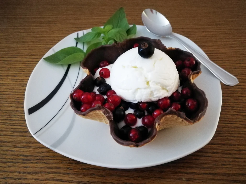 Kokos-Ribiseldessert