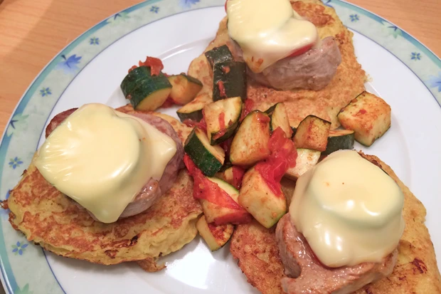 Schweinemedaillons mit Zucchini und Kartoffelrösti