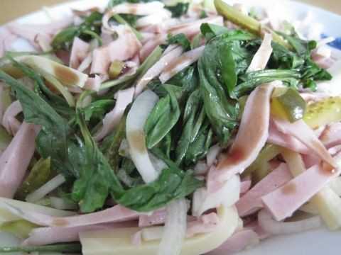Wurstsalat mit Ruccola