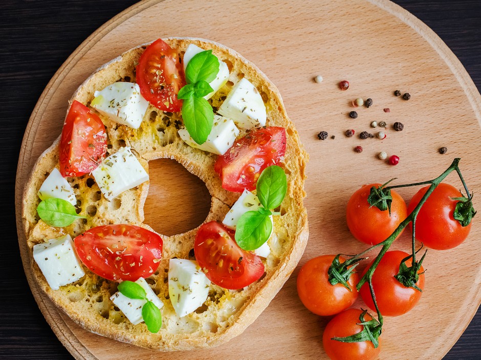 Friselle mit Tomaten und Mozzarella