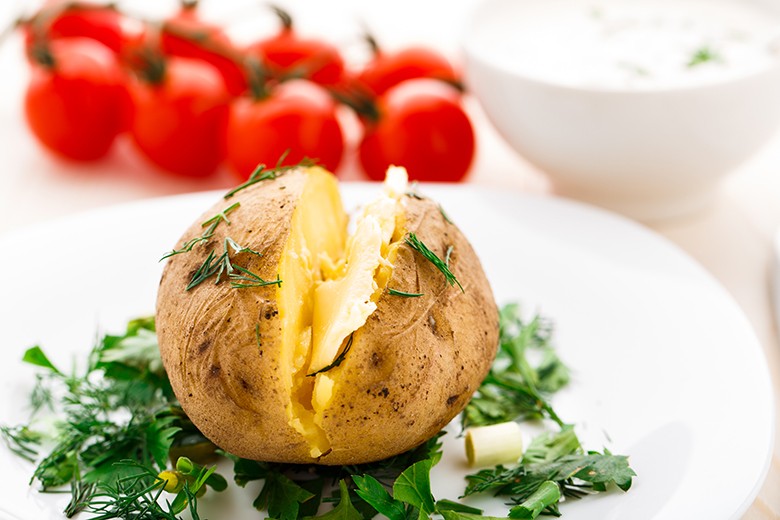 Ofenkartoffeln mit Butter