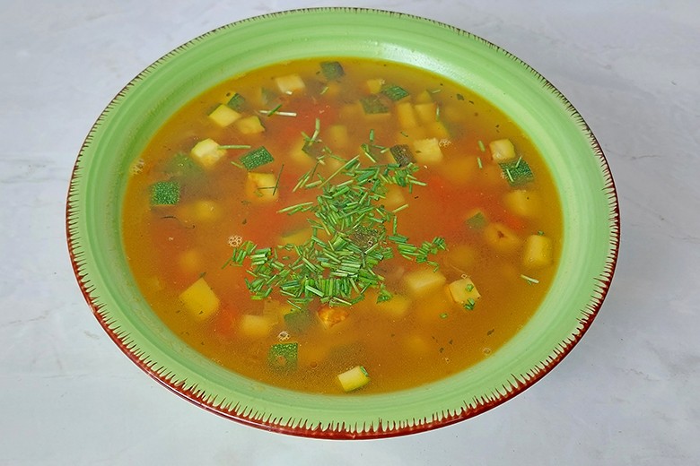 Kartoffelsuppe mit Zucchini
