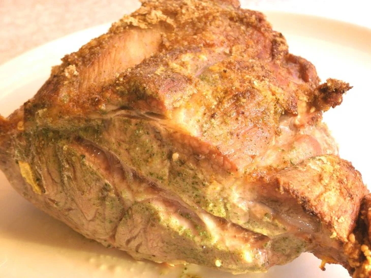 Nackenbraten in Kr&auml;utersalzkruste aus dem Halogenofen