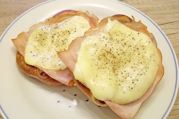 Schinken-Käse-Breze