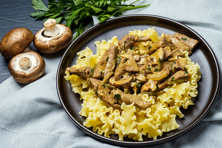 Boeuf Stroganoff