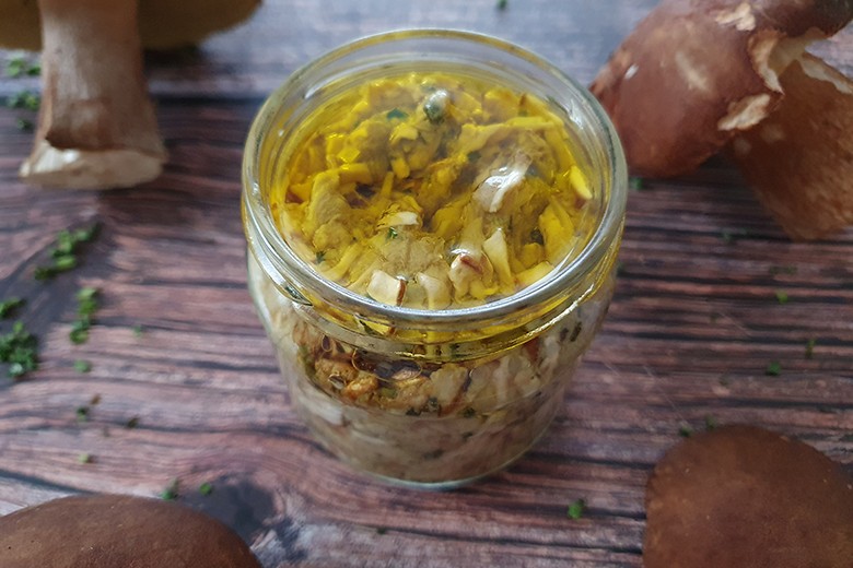 Steinpilz Pesto mit frischen Steinpilzen