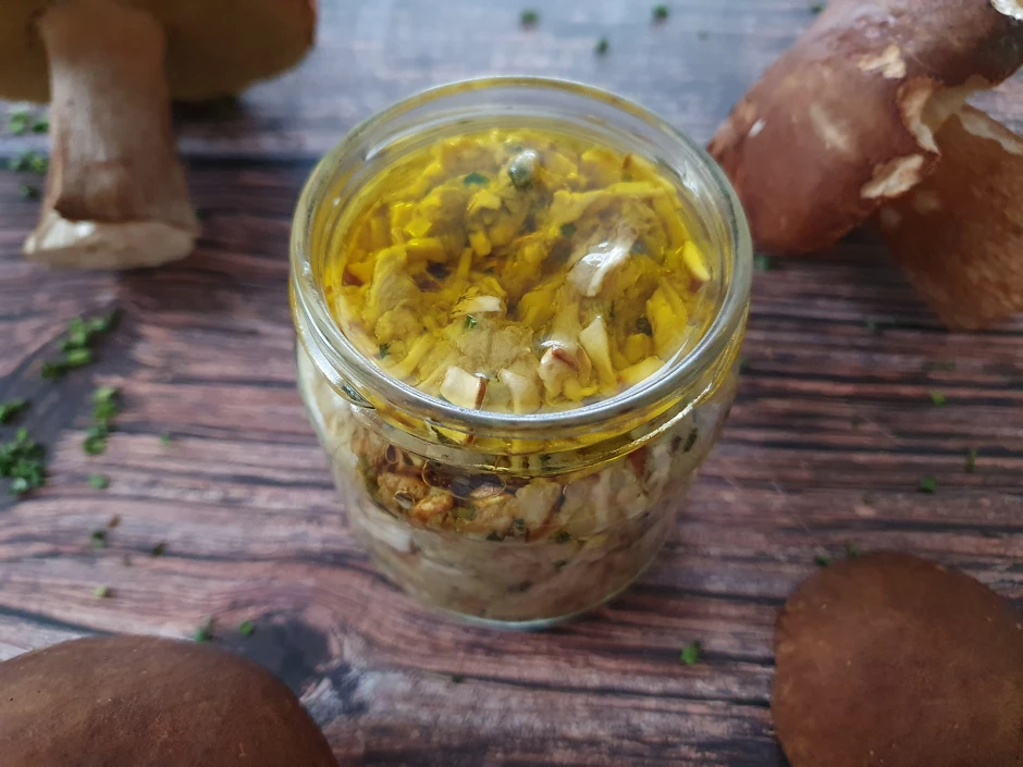 Steinpilz Pesto mit frischen Steinpilzen