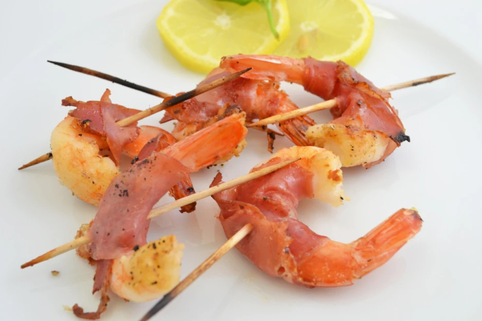 Gegrillte Shrimps mit Speck