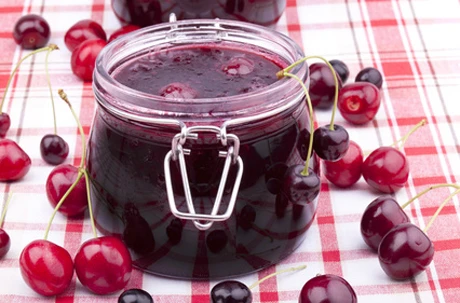 Kirschmarmelade mit Schuss