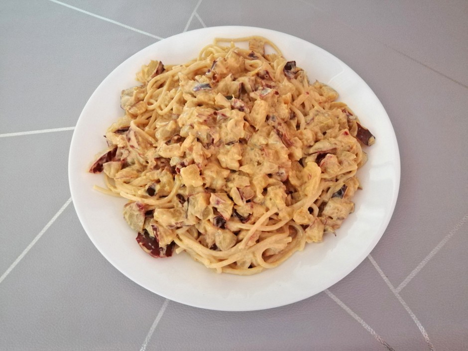 Dinkelspaghetti mit Zwetschken