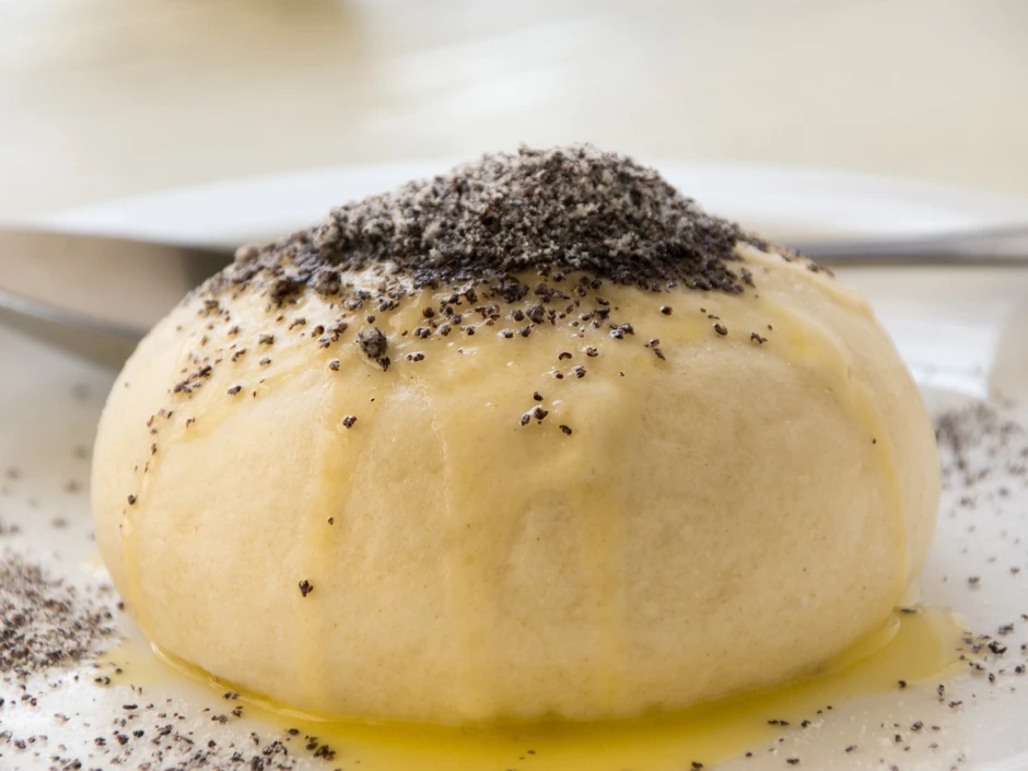 Germkn&ouml;del mit Mohnf&uuml;lle