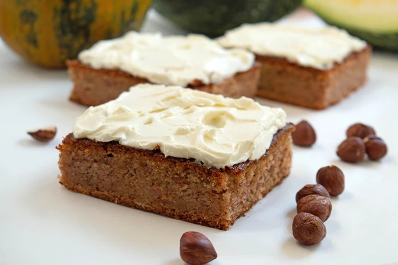 Kürbiskuchen mit Äpfeln