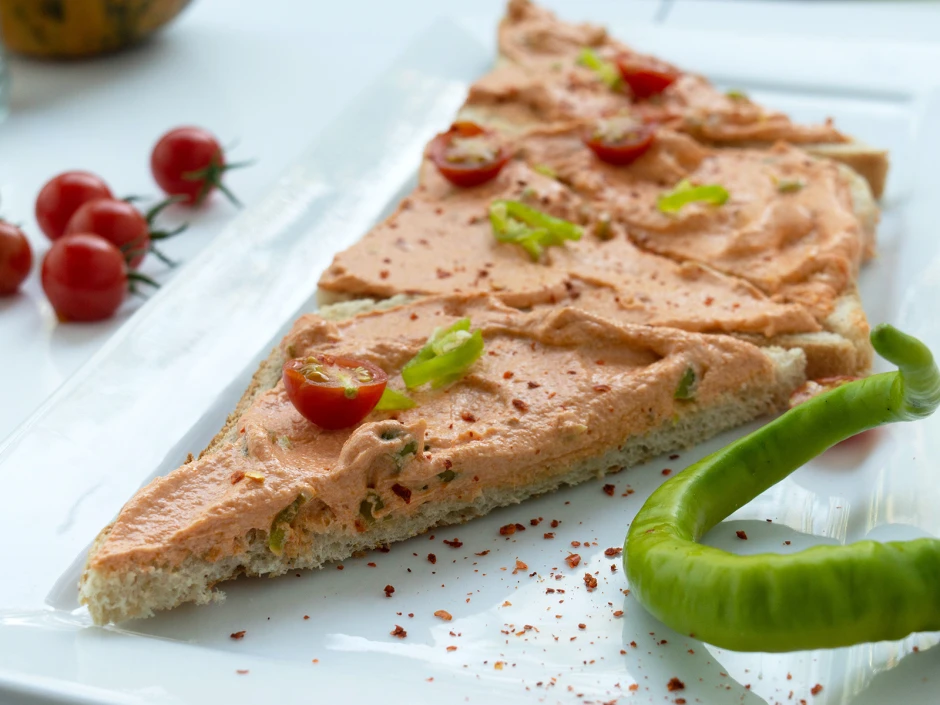 Chili-Tomaten-Tofu Aufstrich
