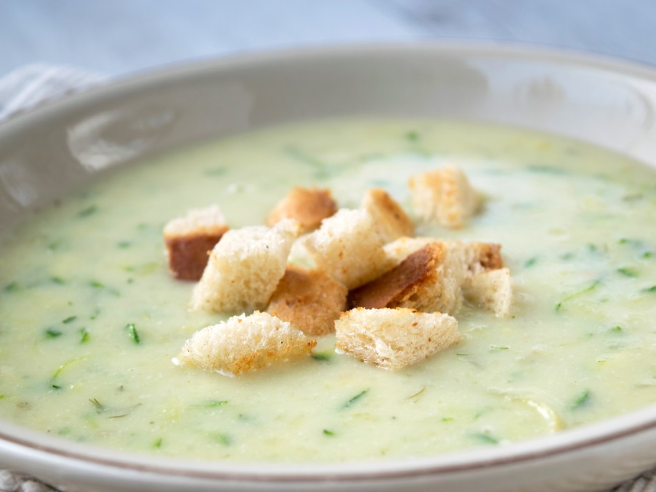 Kurkuma-Zucchinicremesuppe
