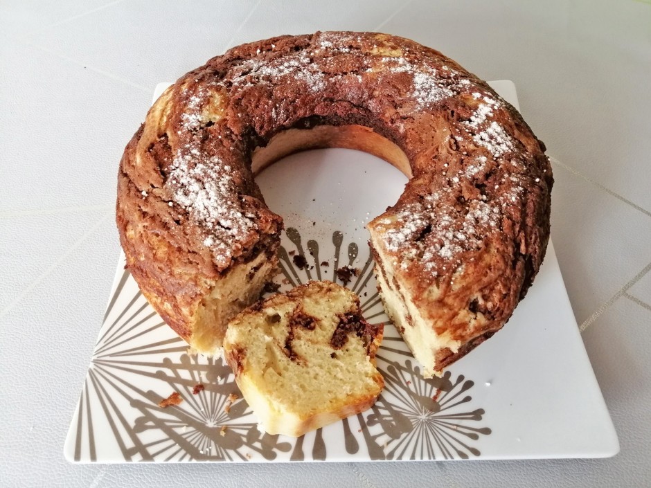 Zimt-Marmorkuchen mit Kokosblütenzucker aus dem Camping-Backofen