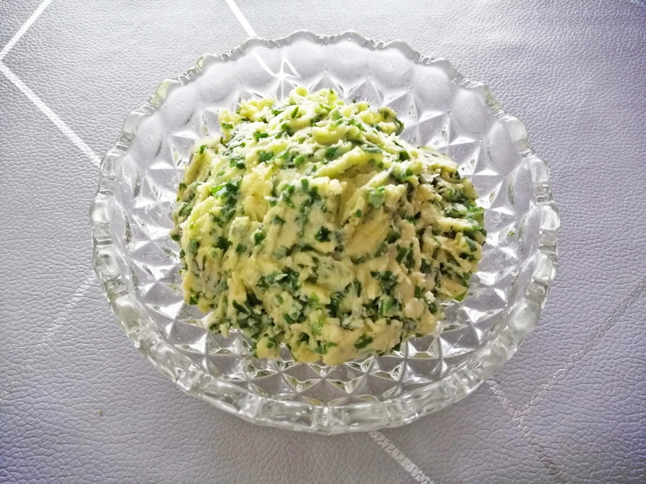 Schnittlauch-Butter