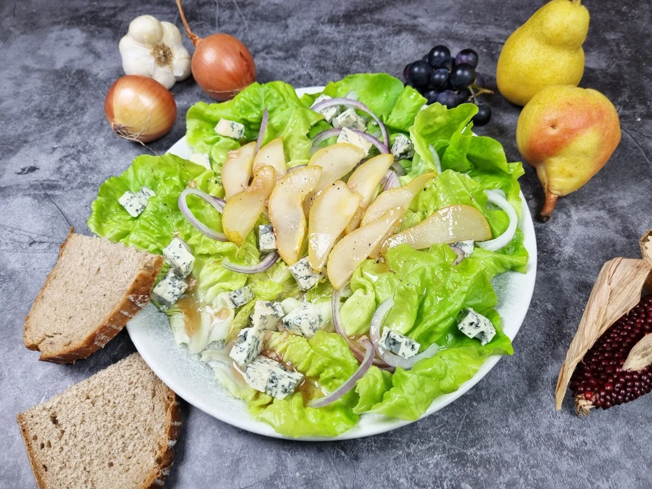 Birnensalat mit Uhudler-Dressing