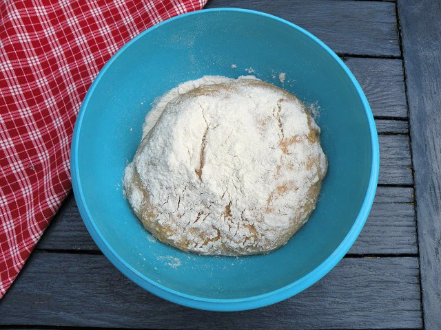 Hefeteig Grundrezept