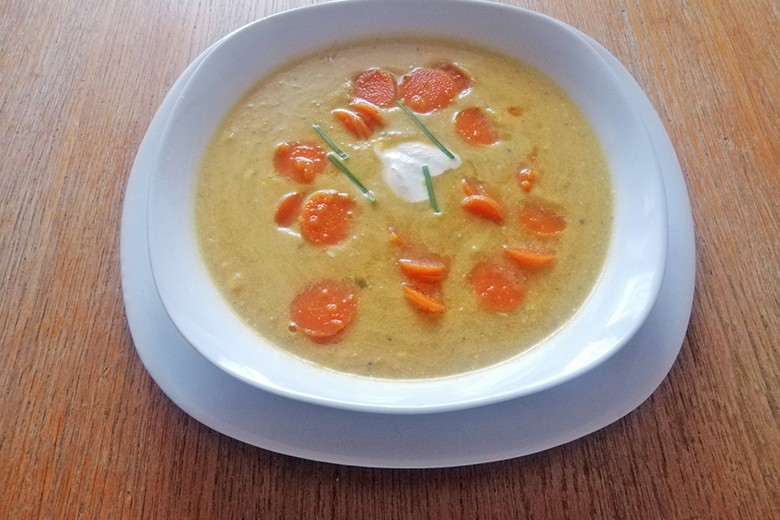 Zucchinicremesuppe mit Karotten