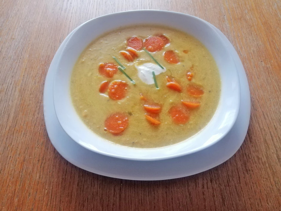 Zucchinicremesuppe mit Karotten