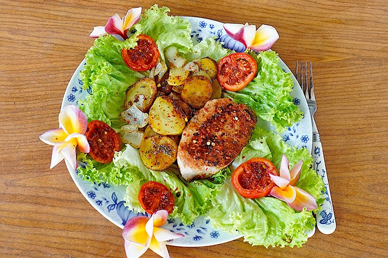 Zartes Austernsauce-Medaillon mit Bratkartoffeln