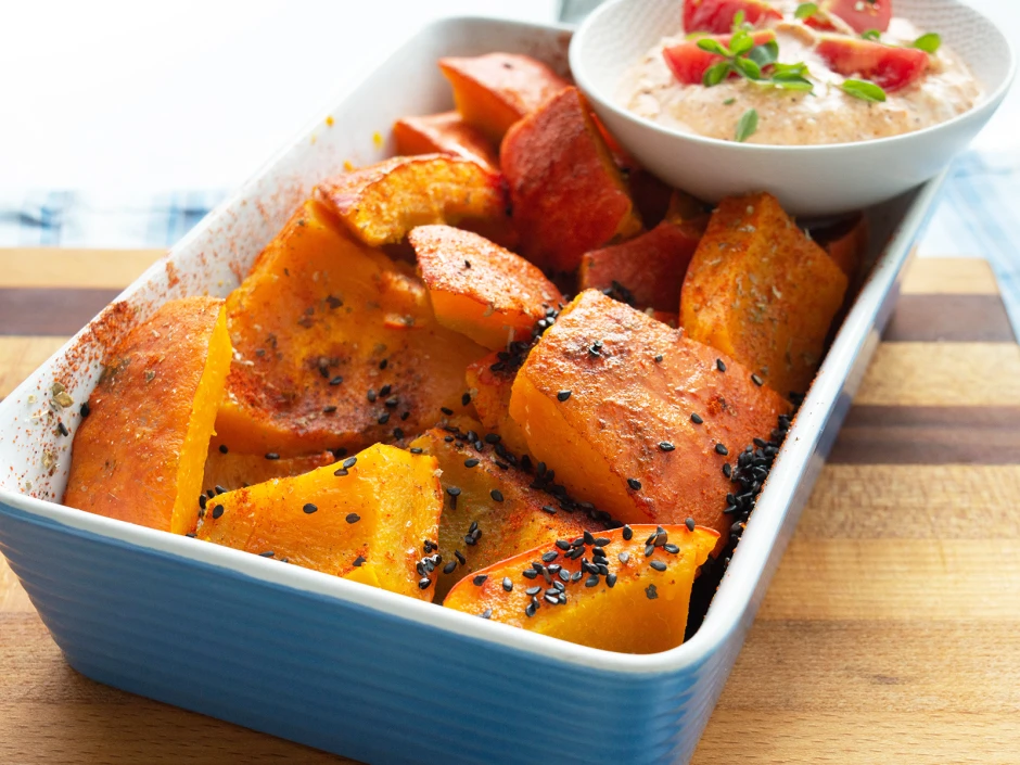 K&uuml;rbis mit Bockshornklee und Tomaten Dip