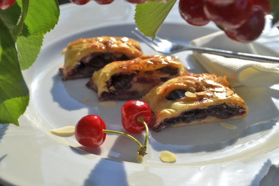 Kirschstrudel