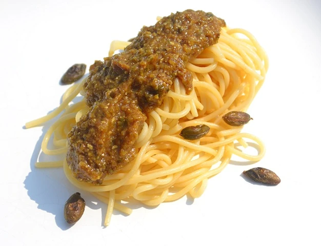 K&uuml;rbispesto