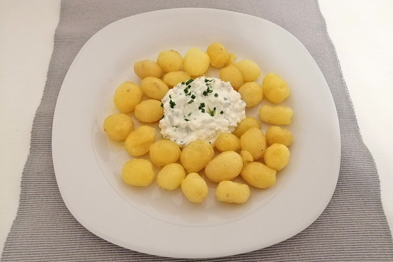 Baby-Butterkartoffeln mit Salbei-Chottage Cheese