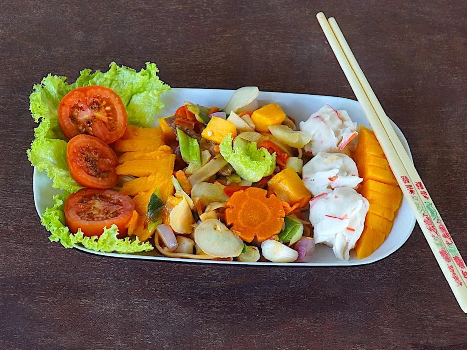 Garnelen-Surimi mit Cap Cay und Mango