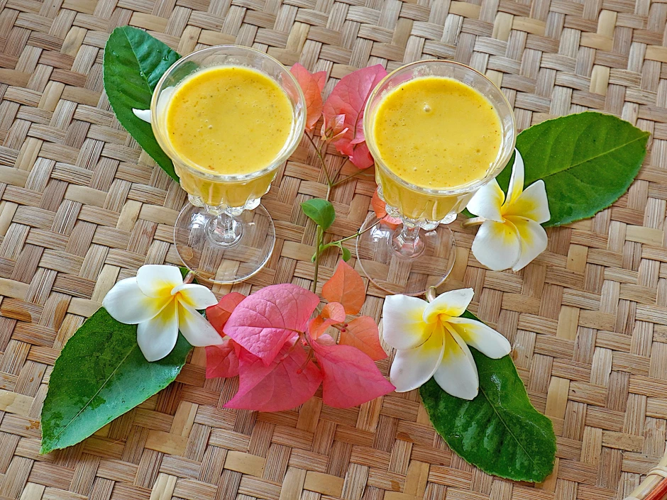 Exotischer Mangolikör