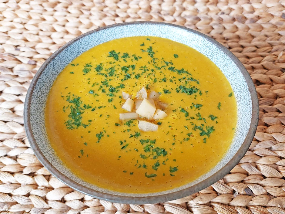 Petersilienwurzel-K&uuml;rbissuppe