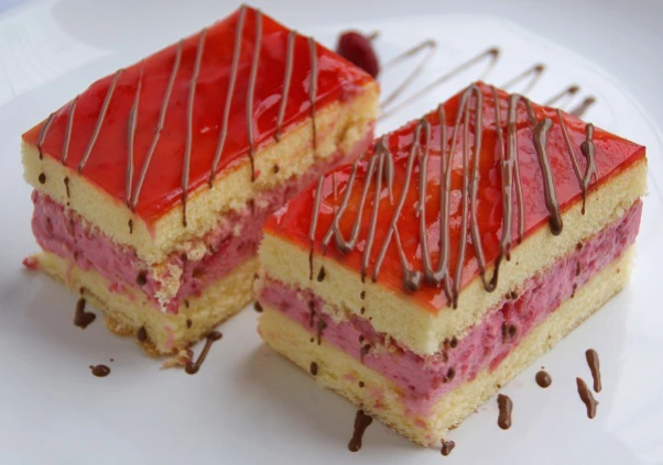 Fruchtige Himbeerschnitten