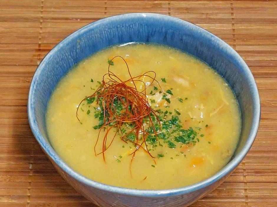 Currysuppe mit Huhn