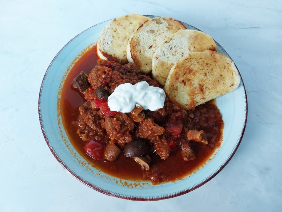 Gulasch mit Pilzen