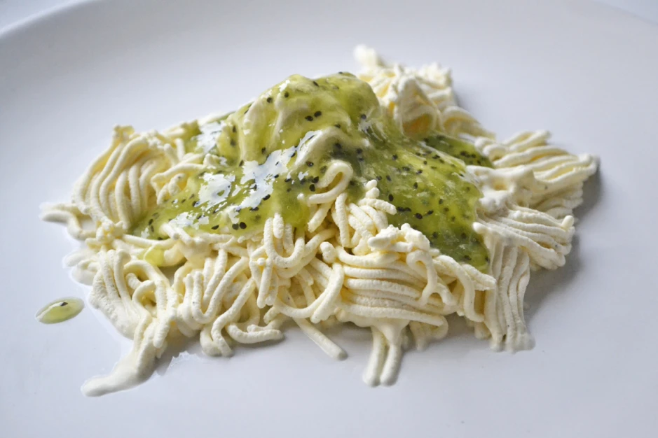 Eis - Spaghetti mit Kiwi Pesto